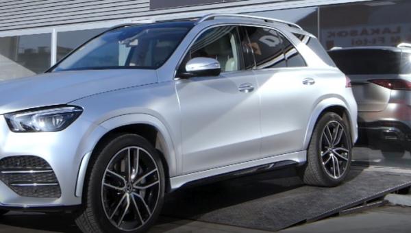 Pearl Metallic Silver